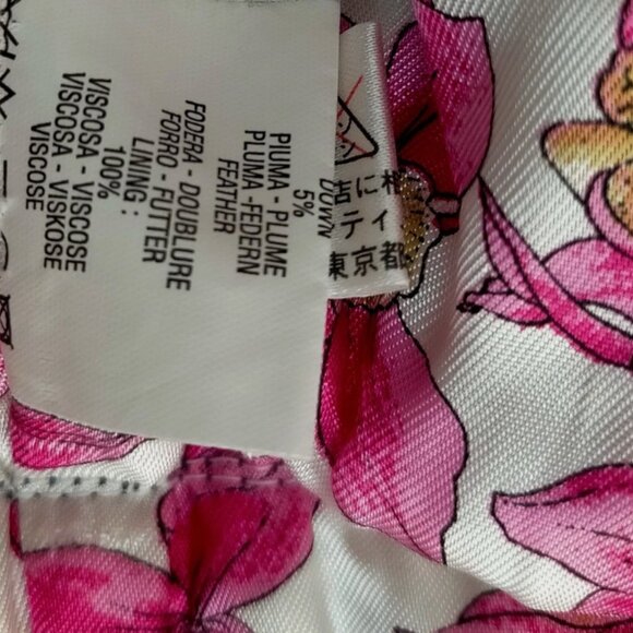 Authentic Valentino Puffer Jacket - Picture 3 of 8